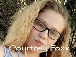 Courtney_Foxx