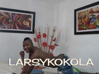 LARSYKOKOLA