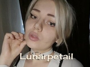Lunarpetail