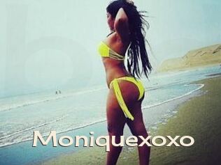Moniquexoxo