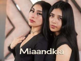 miaandkia Big Dicks Round Ass