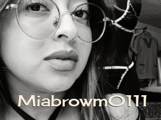 Miabrowm0111
