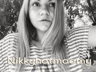 Nikkyhotmoomy