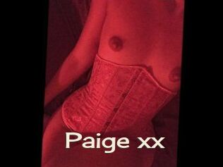 Paige_xx Big Dicks Round Ass